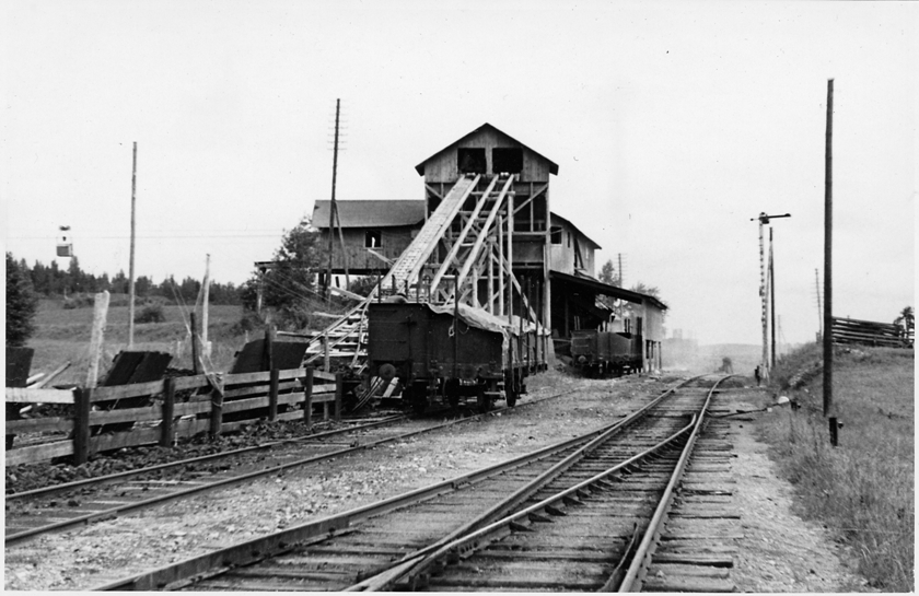 Linbanestation, stenkross