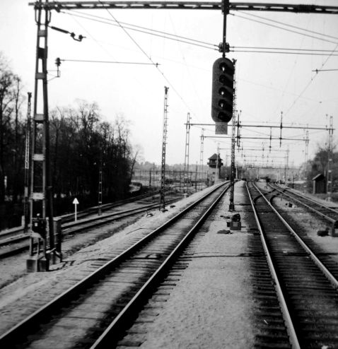 Huvudsignal fäst i ktl-brygga